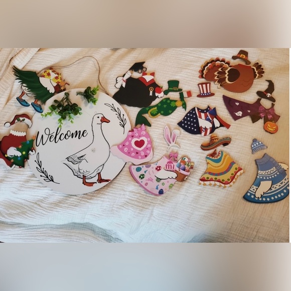 Interchangeable Goose Welcome Sign *FLAWS/MISSING PIECES - Picture 6 of 16